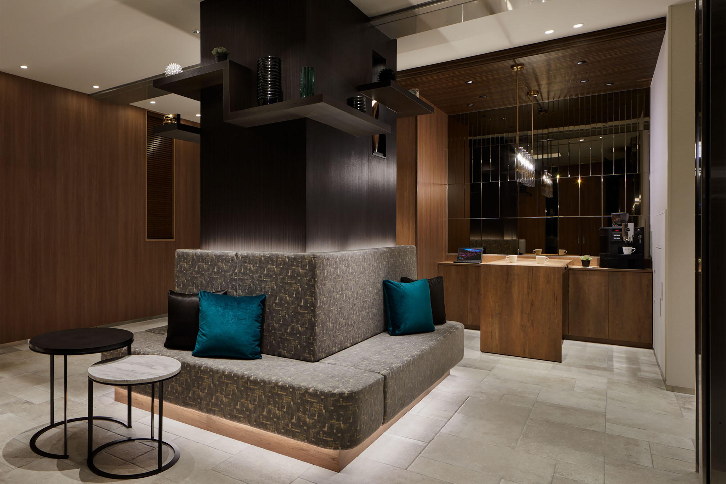 The B Akasaka-Mitsuke Hotel Tokyo Exterior photo